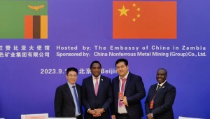 9月14日，，，，，，，由中国驻赞比亚大使馆主理的中国—赞比亚投资推介运动在京举行，，，，，，，董事长王浩宇受邀加入晚宴，，，，，，，拜会希奇莱马左右，，，，，，，同时约请赞比亚代表团来访pp电子游戏平台节水集团考察。。。。。。。。