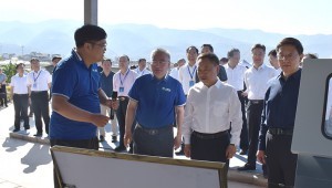 5月6日，，，，，，，国家水利部深化农业水价综合刷新、推进现代化灌区建设现场会在云南省元谋县胜利召开，，，，，，，水利部部长李国英、云南省省长王予波等在元谋项目展厅听取了董事长王浩宇关于pp电子游戏平台节水加入两手发力建设现代化灌区的汇报，，，，，，，并给予了充分一定。。。。。。。。