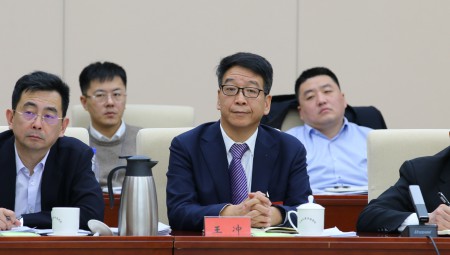 1月14日，，，，，，，集团党委书记王冲加入天津市十八届人大三次聚会并在武清区代表团审议中讲话